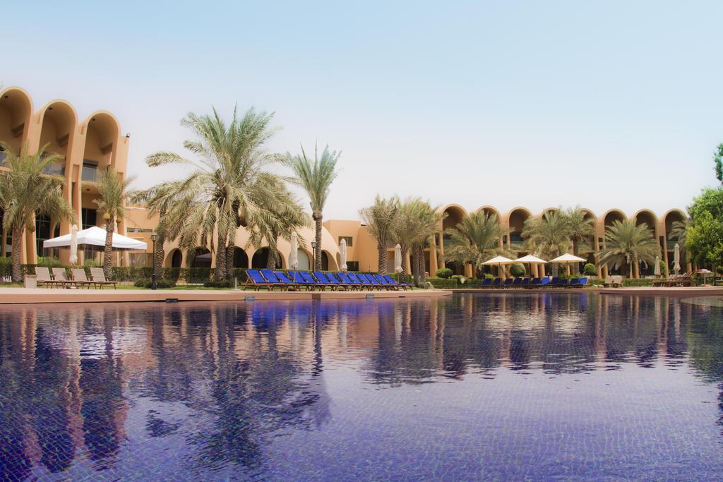 Golden Tulip Al Jazira Hotel & Resort Abu Dhabi Exterior foto
