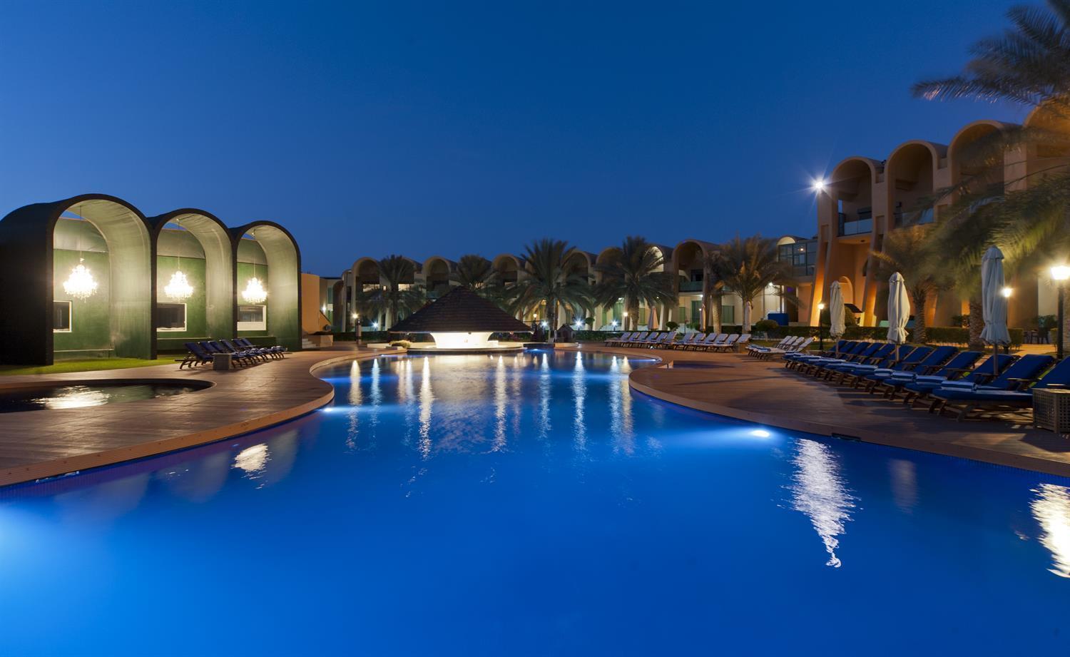 Golden Tulip Al Jazira Hotel & Resort Abu Dhabi Exterior foto