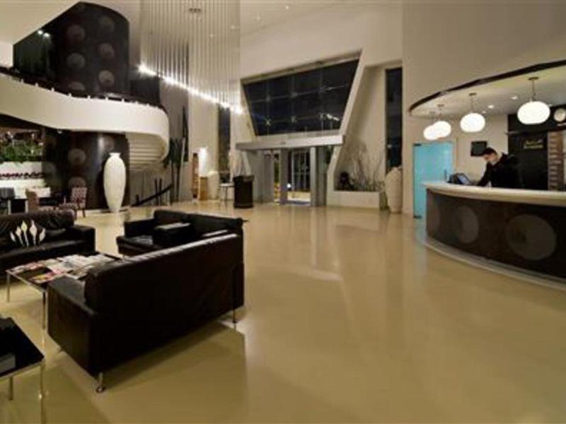 Golden Tulip Al Jazira Hotel & Resort Abu Dhabi Exterior foto