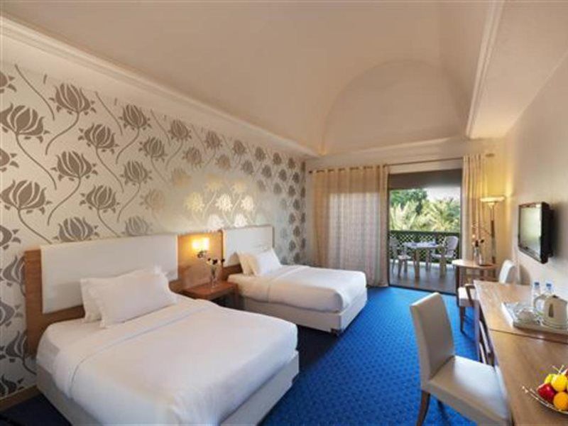 Golden Tulip Al Jazira Hotel & Resort Abu Dhabi Exterior foto